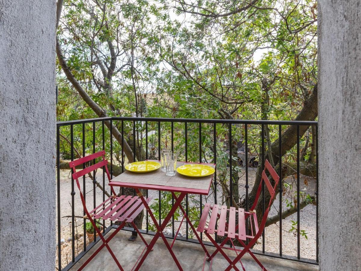 Welcoming Holiday Home In Tautavel With Balcony Exterior photo